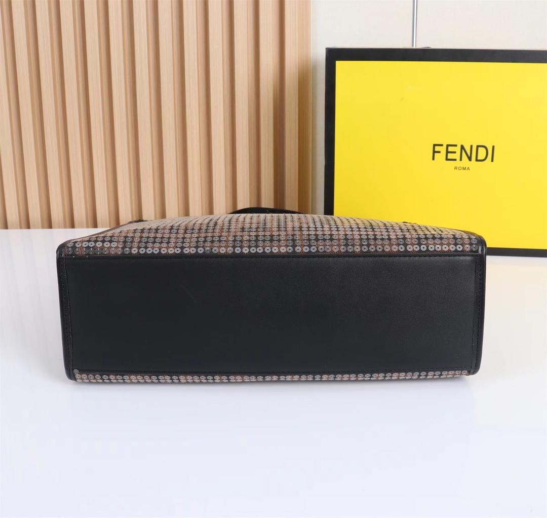 [TOP] FENDI  Sequined Tote Bag