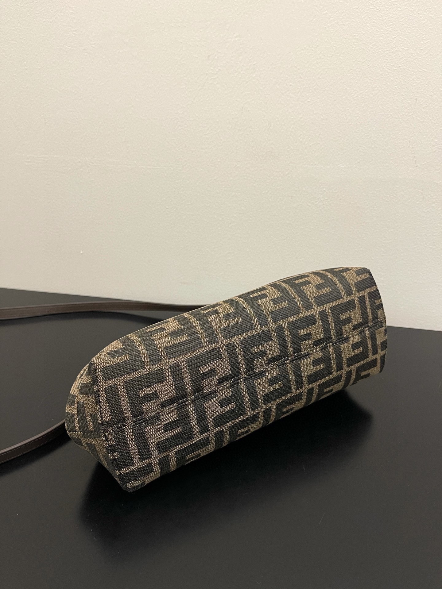 [TOP] FENDI FENDI First Yunduo Presbyopia Fabric Medium Size Bag