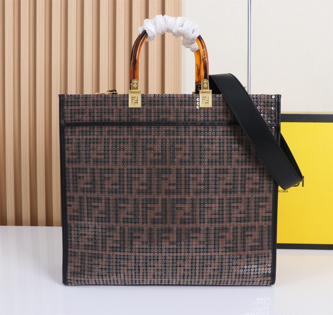 [TOP] FENDI  Sequined Tote Bag
