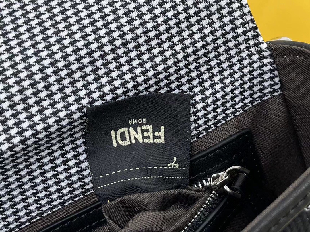 [TOP] FENDI Baguette Embroidered Baguette HandBag