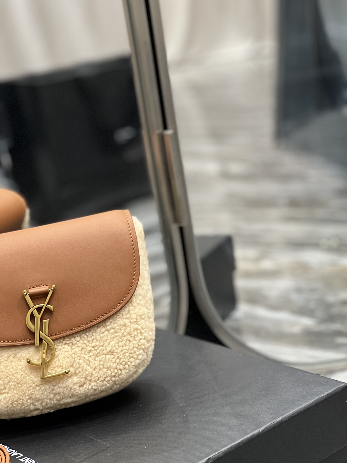 [TOP] Yves Saint Laurent YSL 𝐊𝐚𝐢𝐚 𝐒𝐦𝐚𝐥𝐥 Lamb Wool With Cowhide Bag