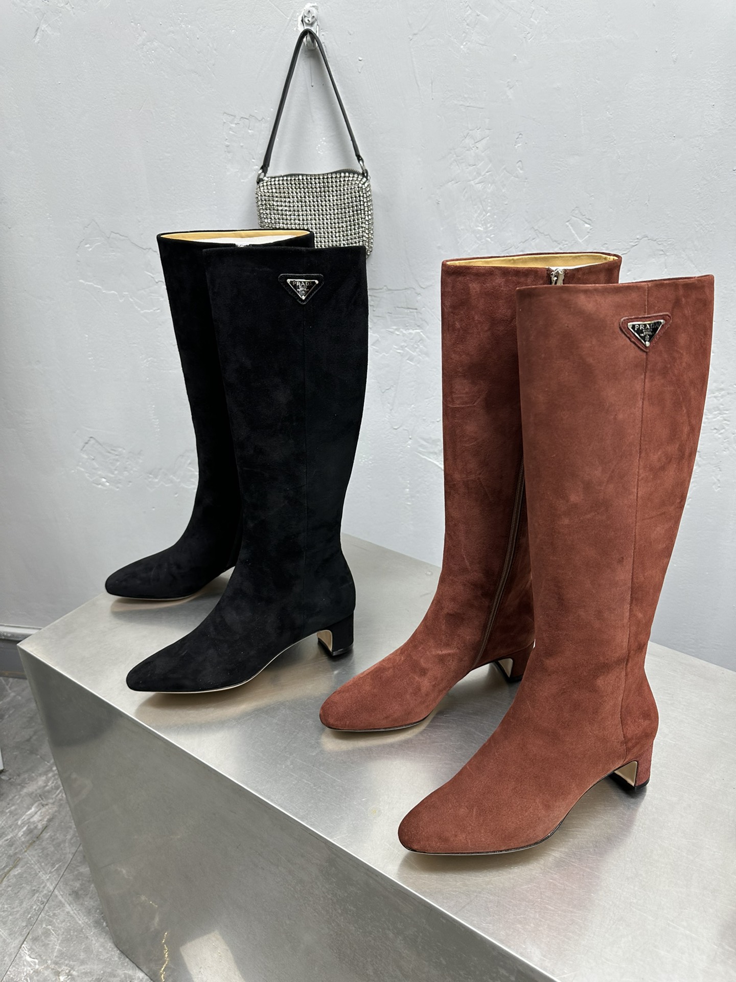 [TOP] PRADA Cowhide Side Zippered Boots - 3 Colors