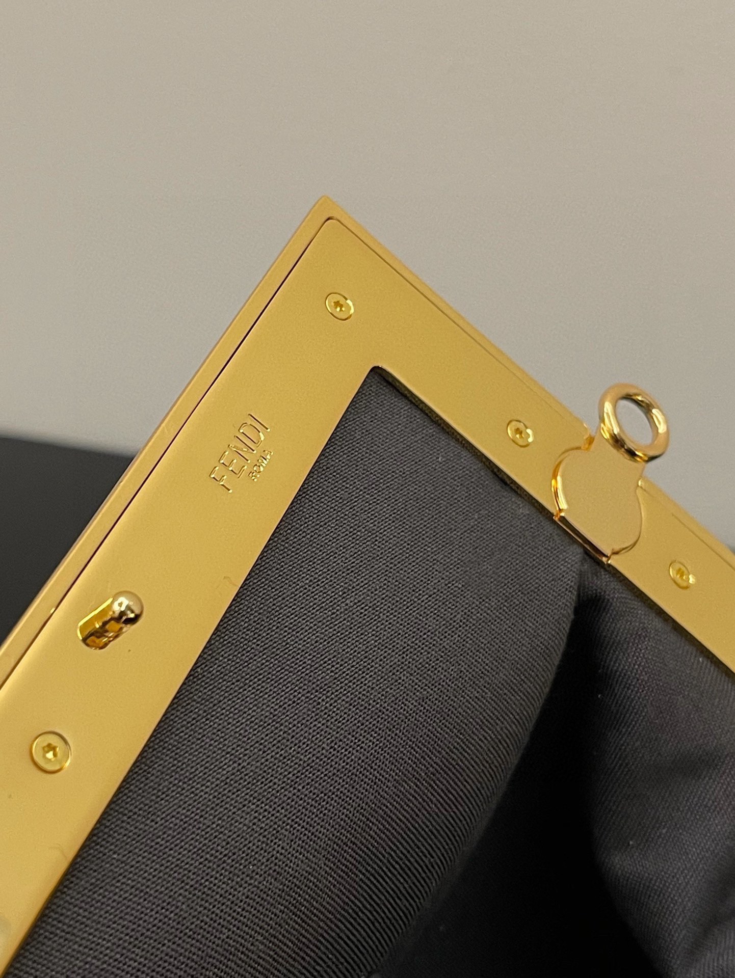 [TOP] FENDI FENDI First Yunduo Presbyopia Fabric Medium Size Bag