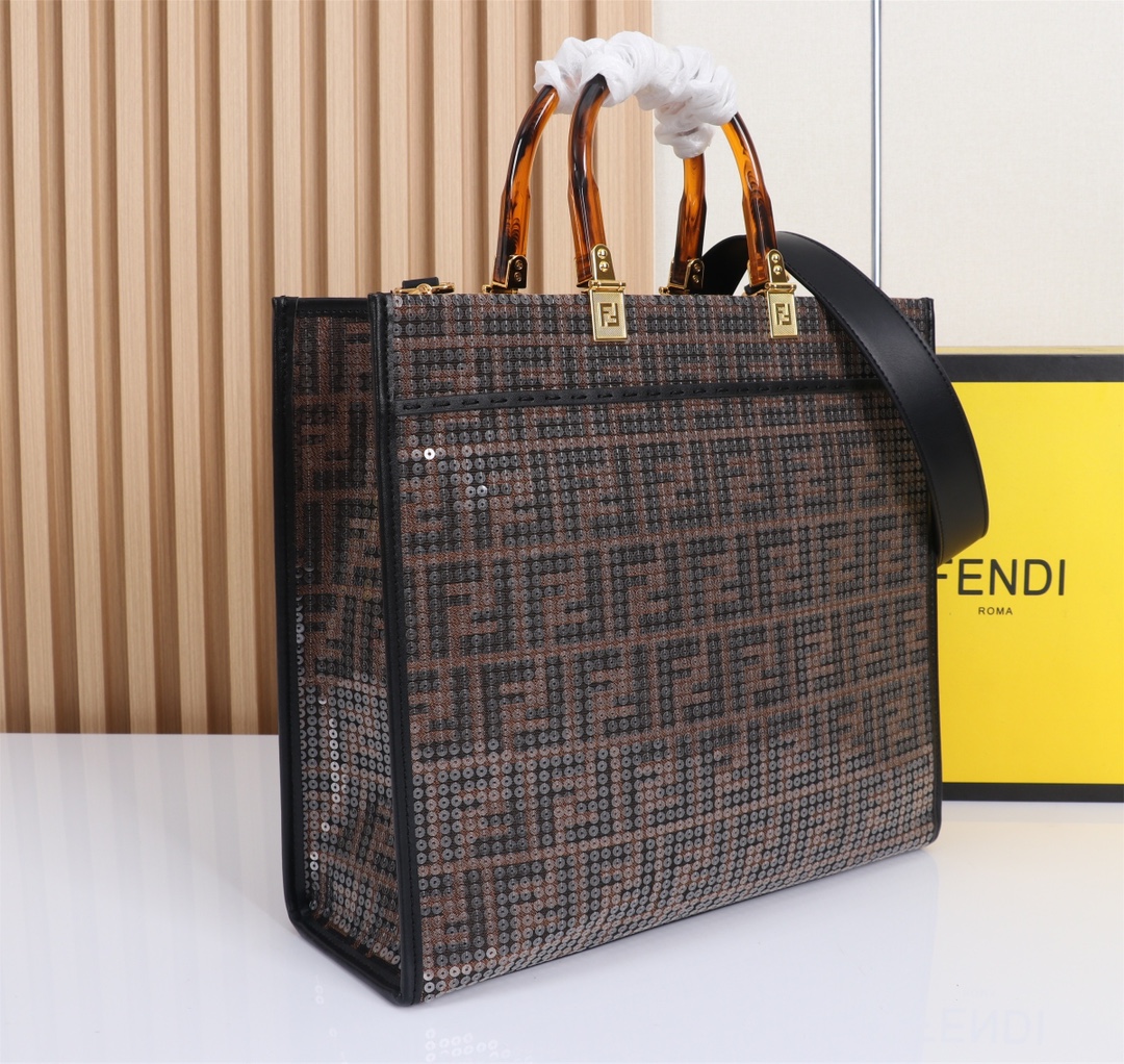[TOP] FENDI  Sequined Tote Bag