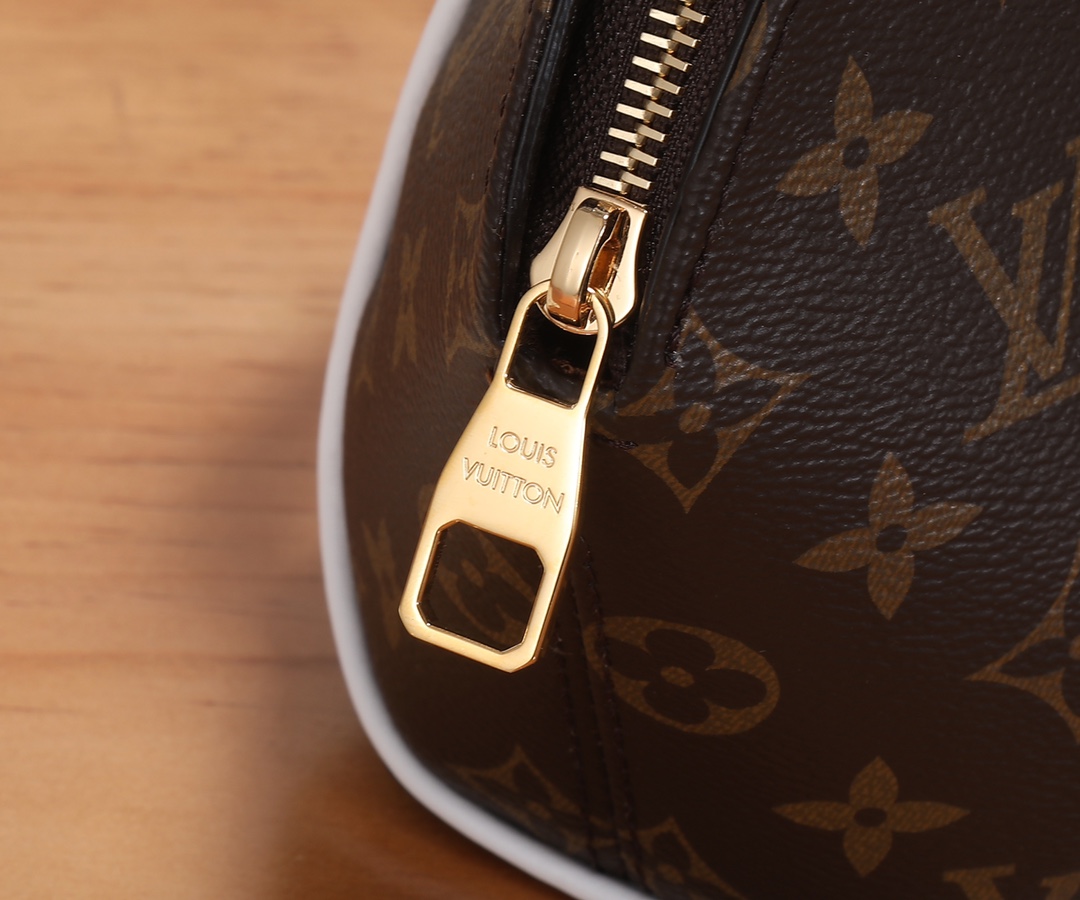 [TOP] Louis Vuitton LV  Nicolas Ghesquière Ellipse BB Handbag Monogram Canvas Curved Handbag 22.5 x 19.5 x 10 cm