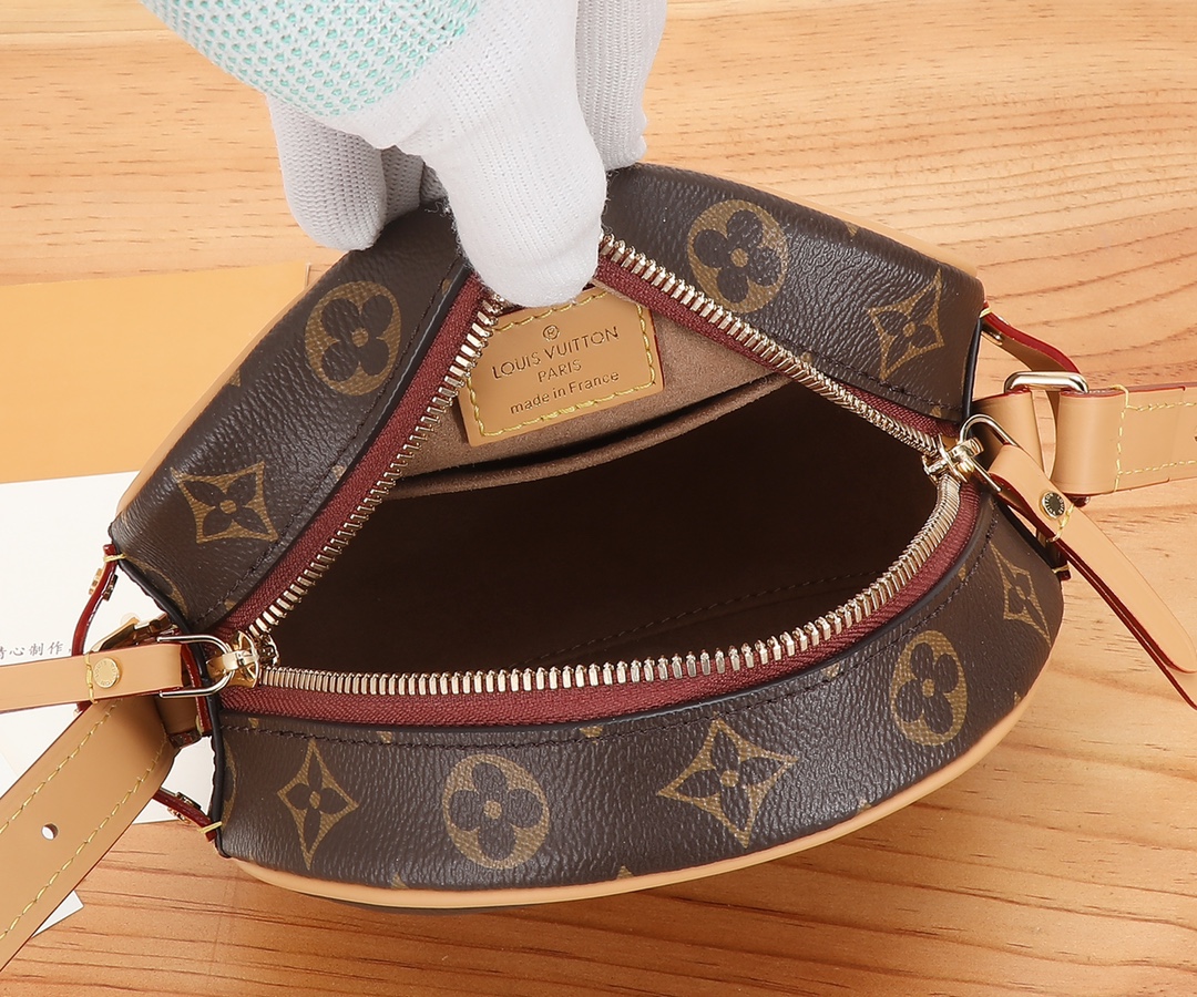 [TOP] Louis Vuitton LV Boîte Chapeau Souple Bag 17 x 18 x 7 cm - Reverse Monogram