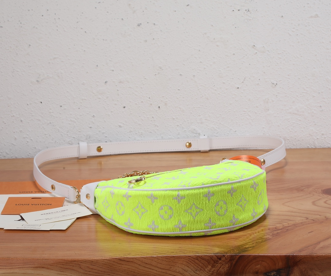 [TOP] Louis Vuitton LV Monogram Jacquard Flannel Loop Half-Moon Underarm Bag 23 x 13 x 6 cm-Yellow