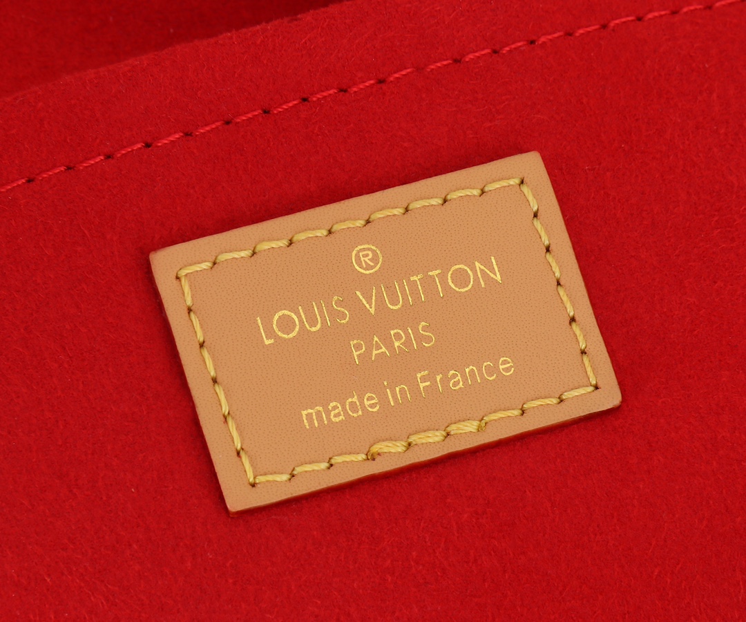 [TOP] Louis Vuitton LV TAMBOURIN Handbags Nicolas Ghesquière Bag  18 x 15 x 8 cm - Reverse Monogram