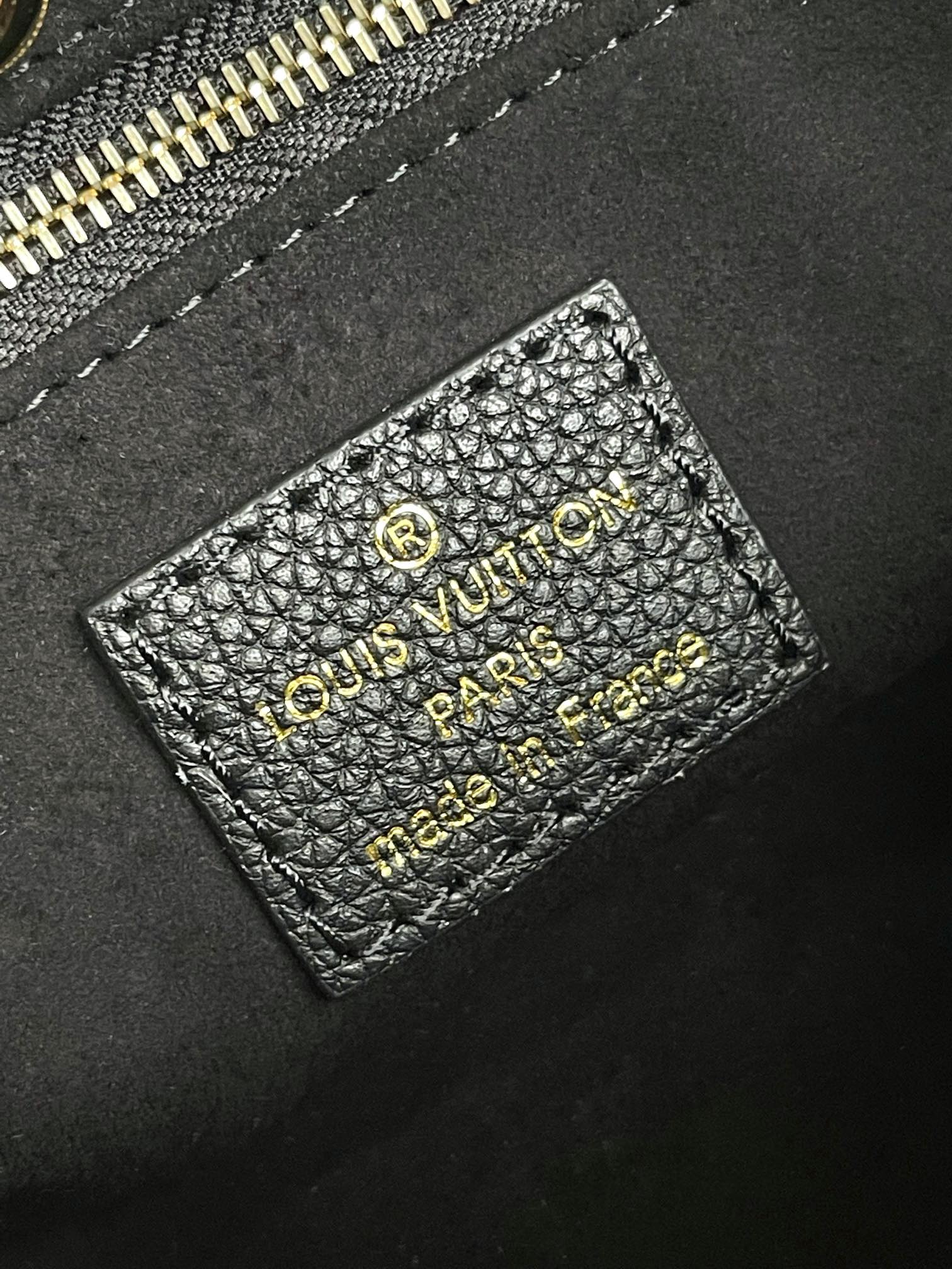 [TOP] Louis Vuitton LV On The Go Big Flower Mommy Bag  25x 11.0 x 19.0 cm- Black