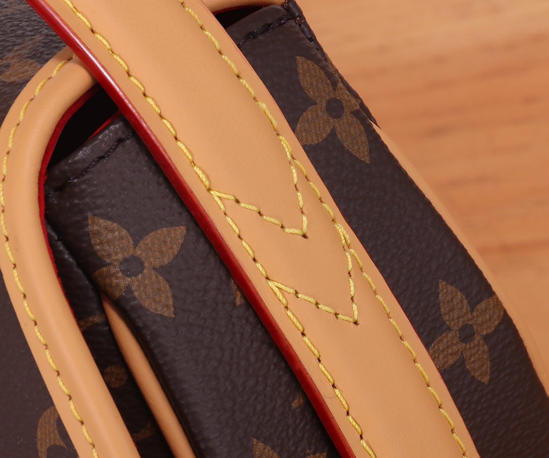 [TOP] Louis Vuitton LV TAMBOURIN Handbags Nicolas Ghesquière Bag  18 x 15 x 8 cm - Reverse Monogram