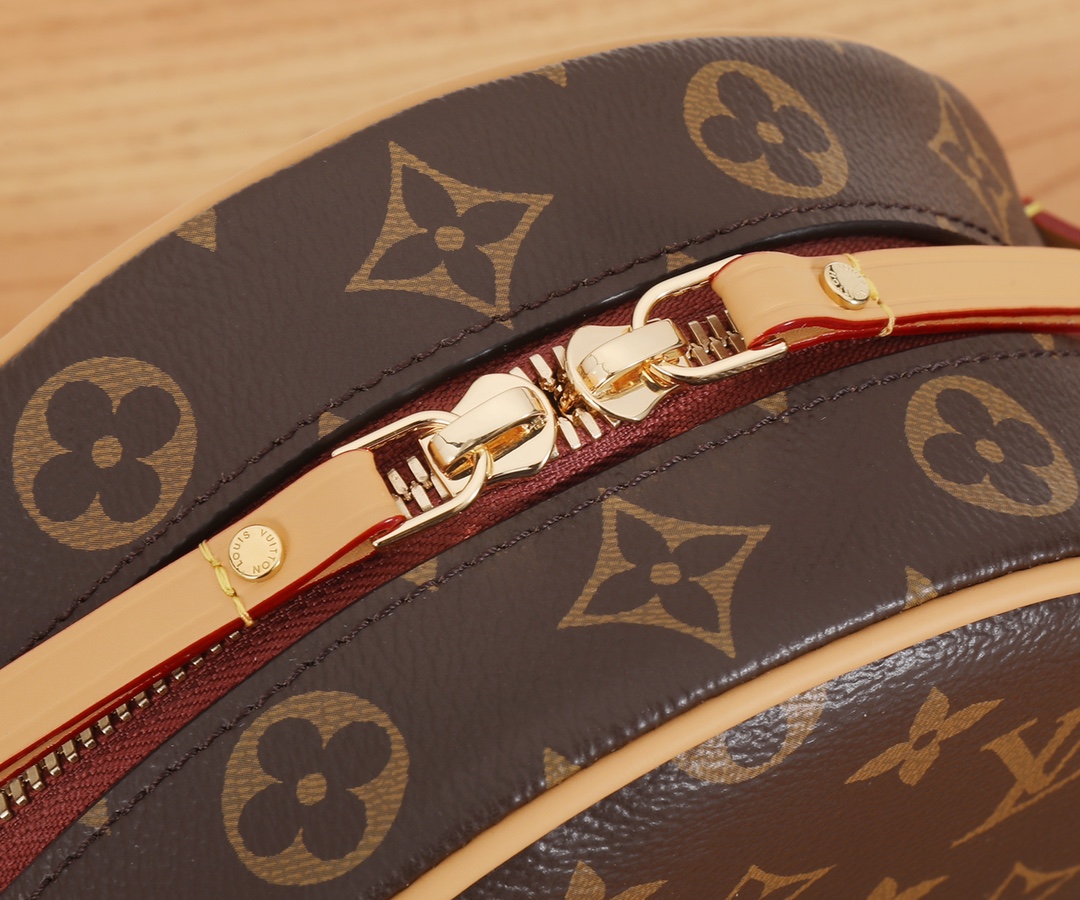 [TOP] Louis Vuitton LV Boîte Chapeau Souple Bag 17 x 18 x 7 cm - Reverse Monogram