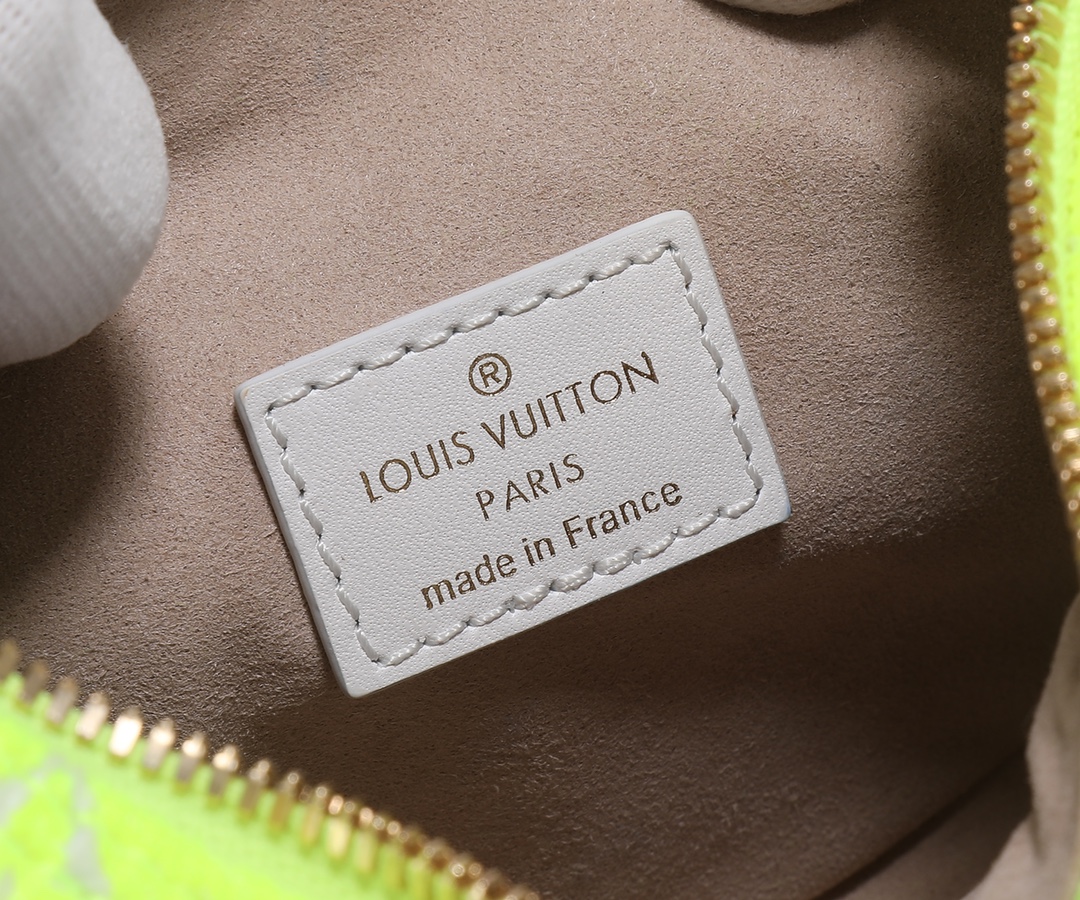 [TOP] Louis Vuitton LV Monogram Jacquard Flannel Loop Half-Moon Underarm Bag 23 x 13 x 6 cm-Yellow