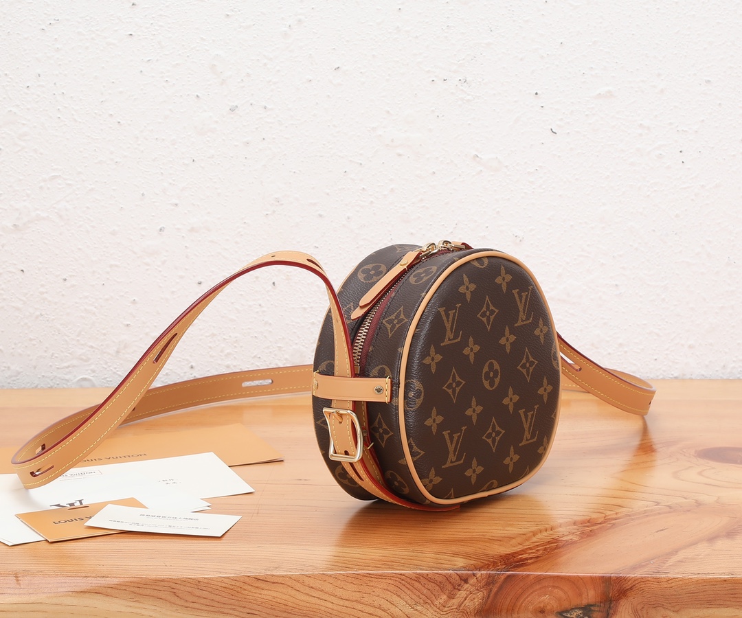 [TOP] Louis Vuitton LV Boîte Chapeau Souple Bag 17 x 18 x 7 cm - Reverse Monogram
