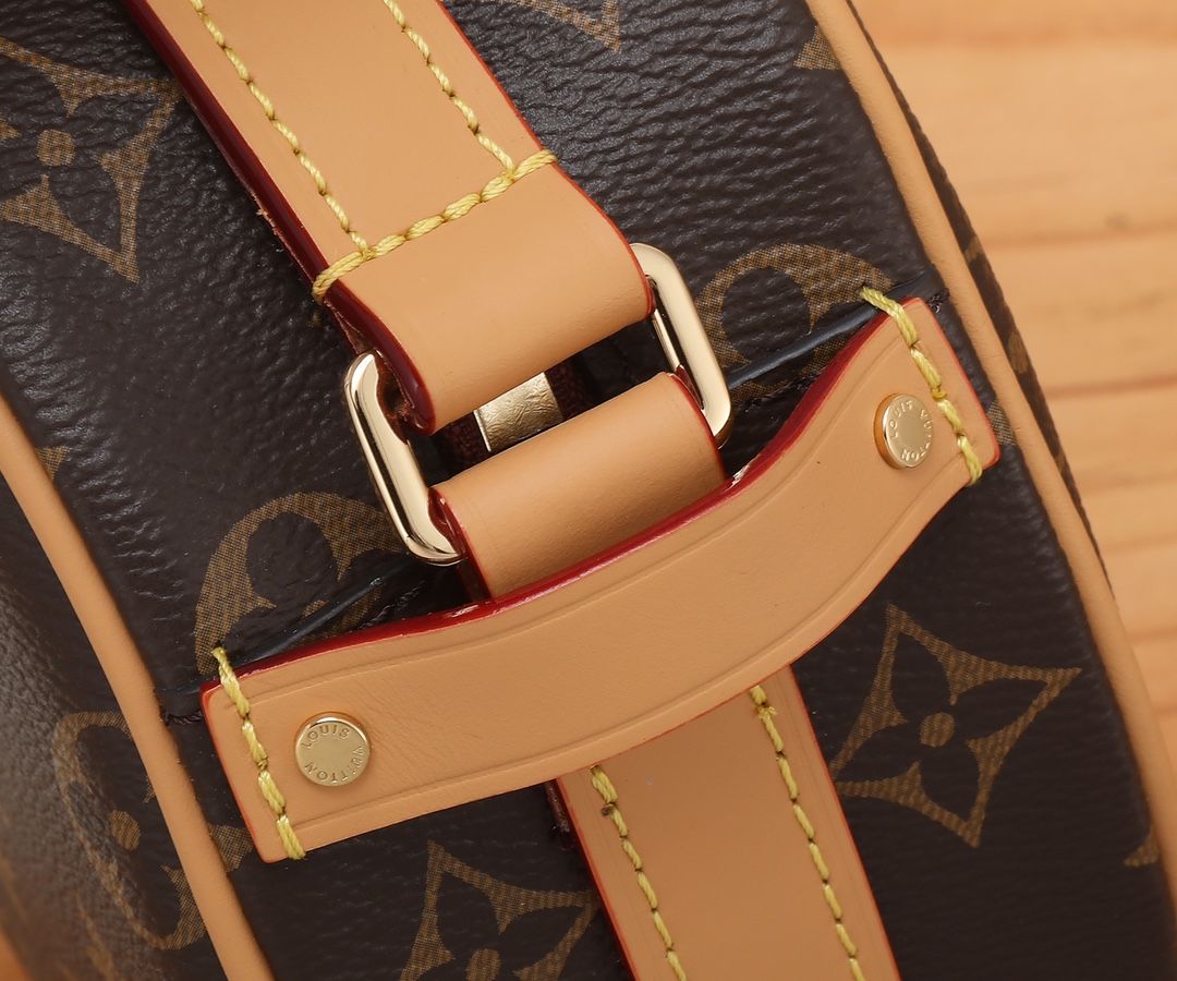 [TOP] Louis Vuitton LV Boîte Chapeau Souple Bag 17 x 18 x 7 cm - Reverse Monogram