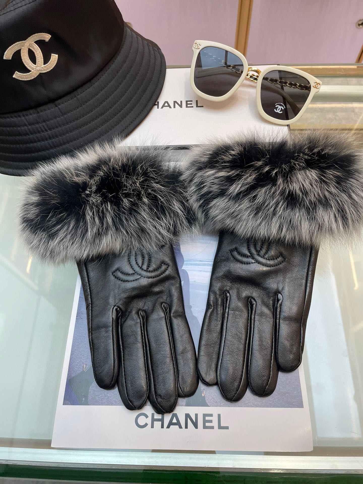 [TOP] CHANEL  Women's Gloves First Grade Sheepskin Gloves- Black
