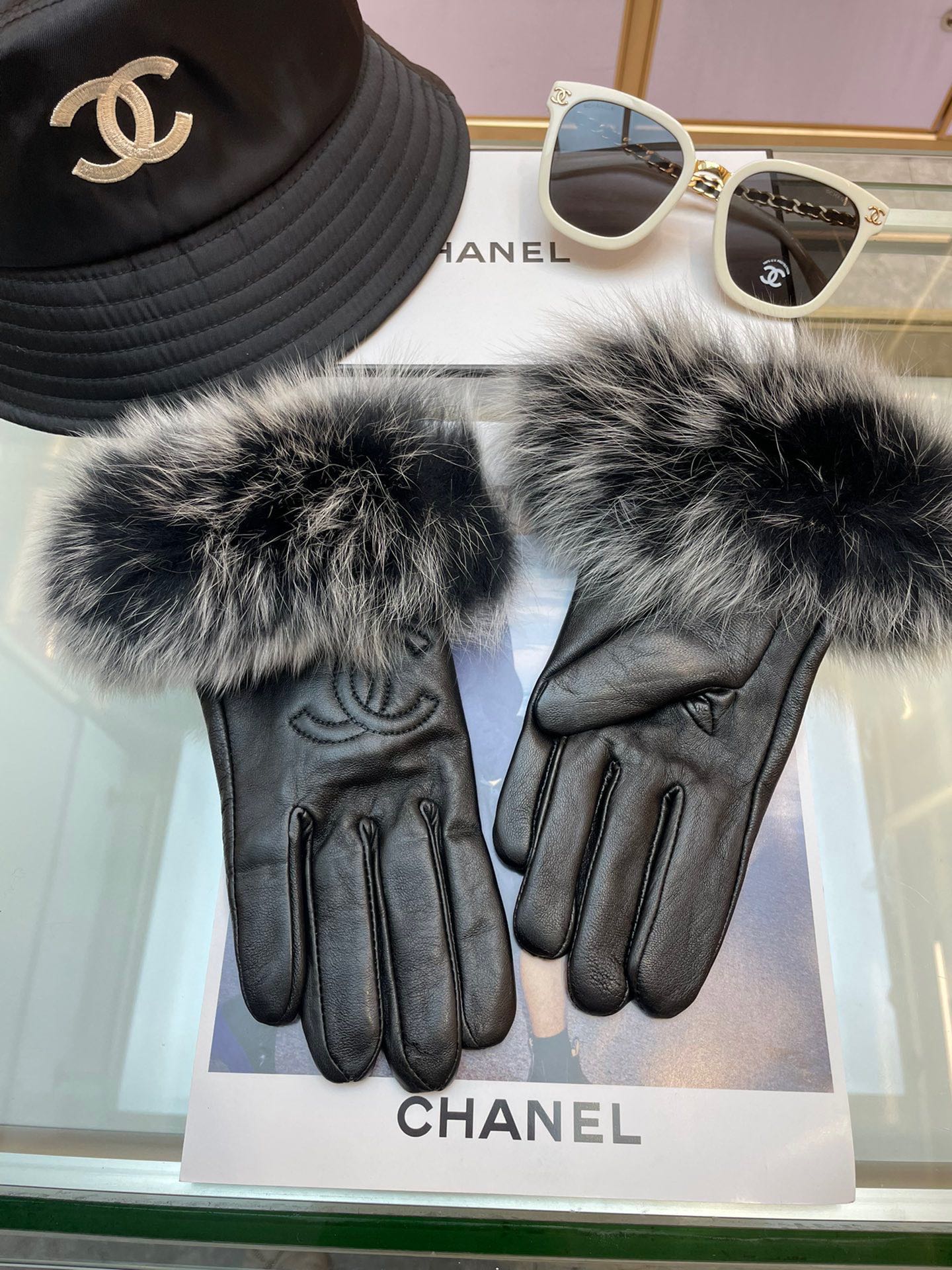 [TOP] CHANEL  Women's Gloves First Grade Sheepskin Gloves- Black