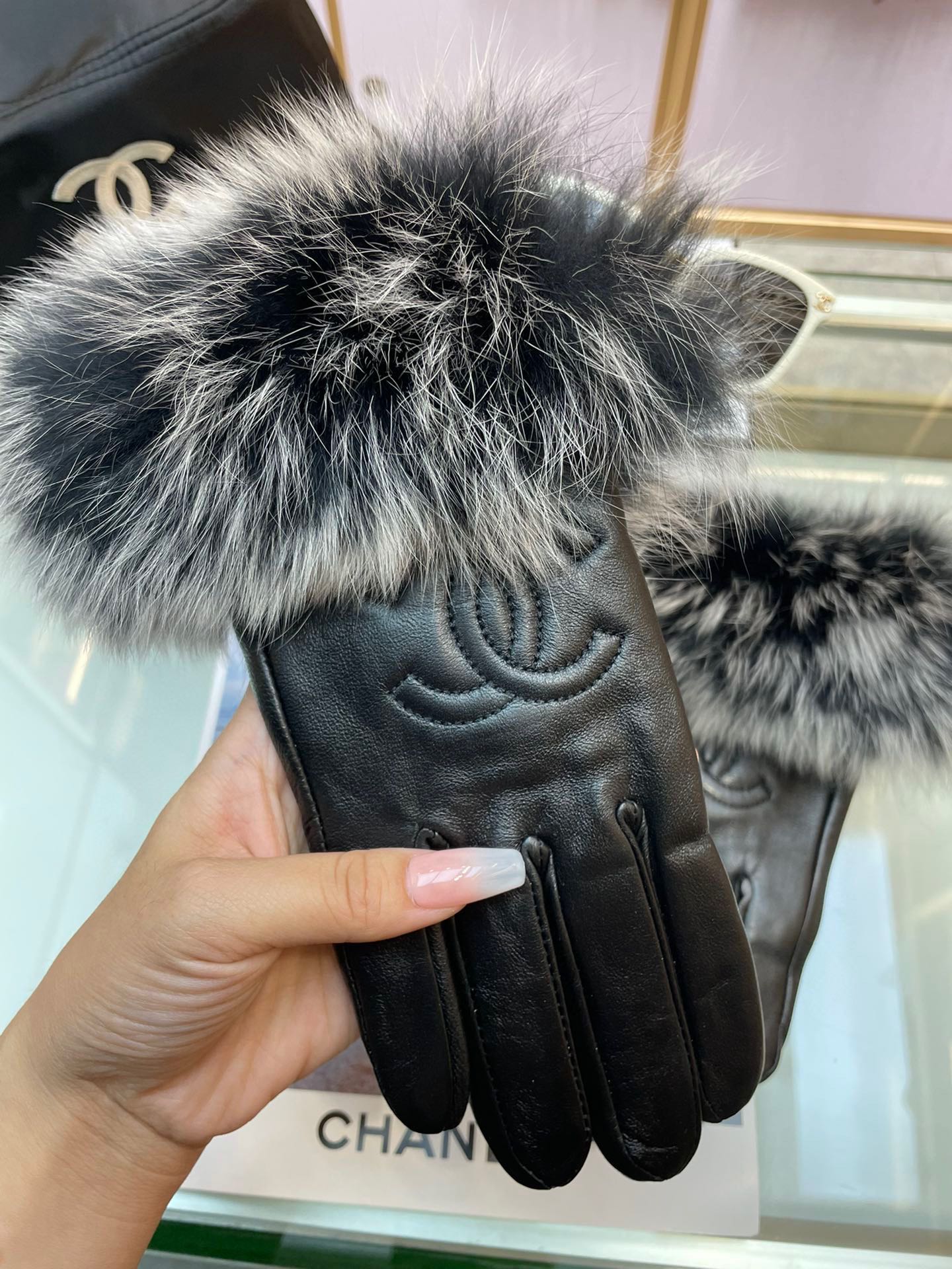 [TOP] CHANEL  Women's Gloves First Grade Sheepskin Gloves- Black