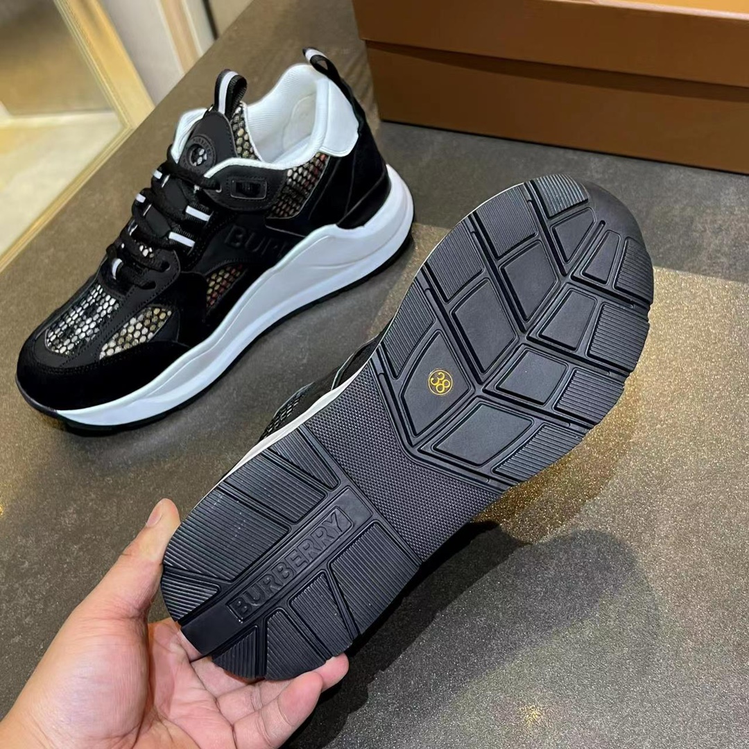 [TOP] BURBERRY Latest Thick Bottom Sports Shoes - Black