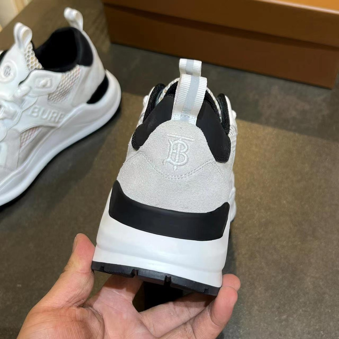 [TOP] BURBERRY Latest Thick Bottom Sports Shoes - White