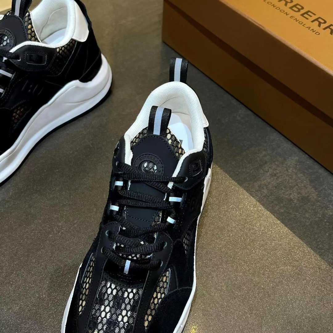 [TOP] BURBERRY Latest Thick Bottom Sports Shoes - Black