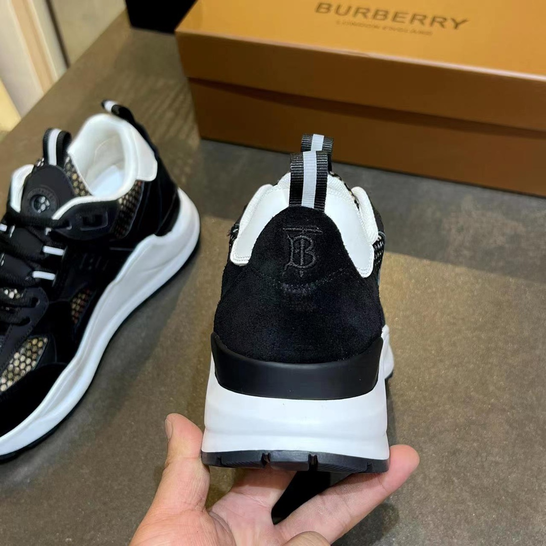 [TOP] BURBERRY Latest Thick Bottom Sports Shoes - Black