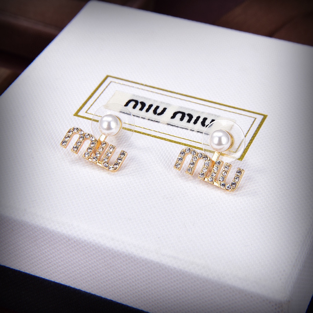 [TOP] Miu Miu Letter Earrings - 2 Colors