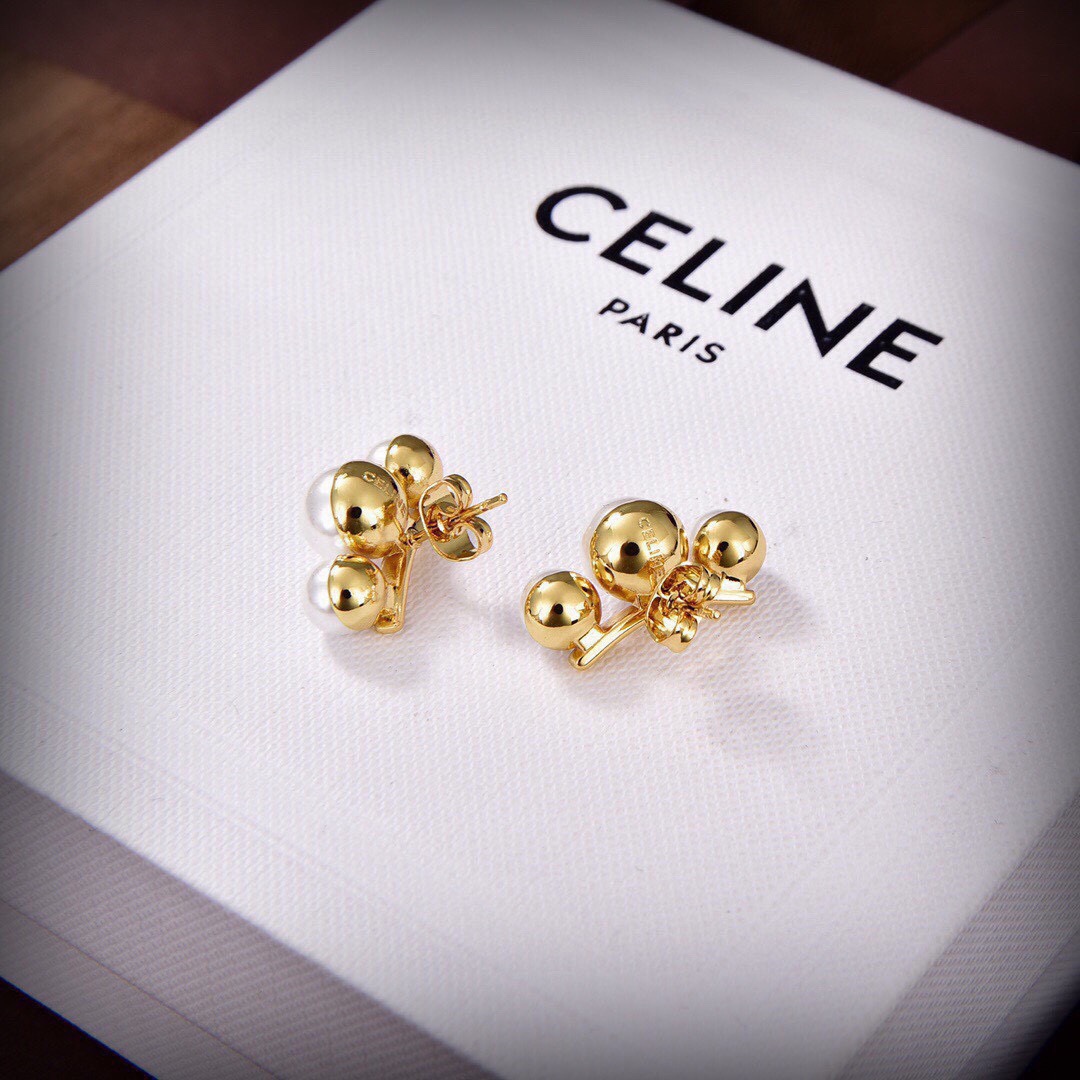 [TOP] CELINE Pearl Earrings - Gold