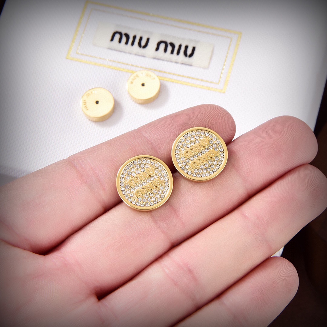 [TOP] Miu Miu Letter Earrings - Gold