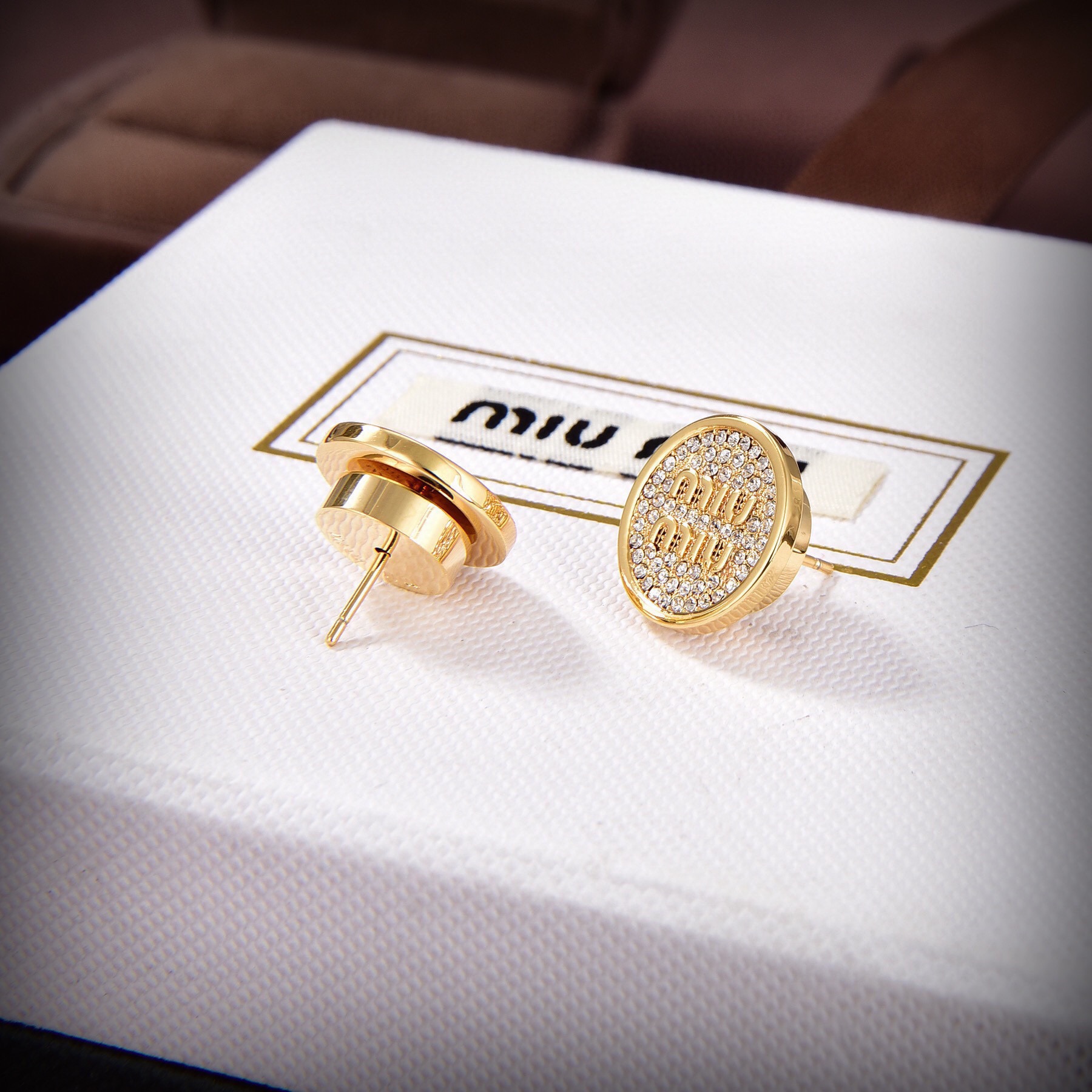 [TOP] Miu Miu Letter Earrings - Gold
