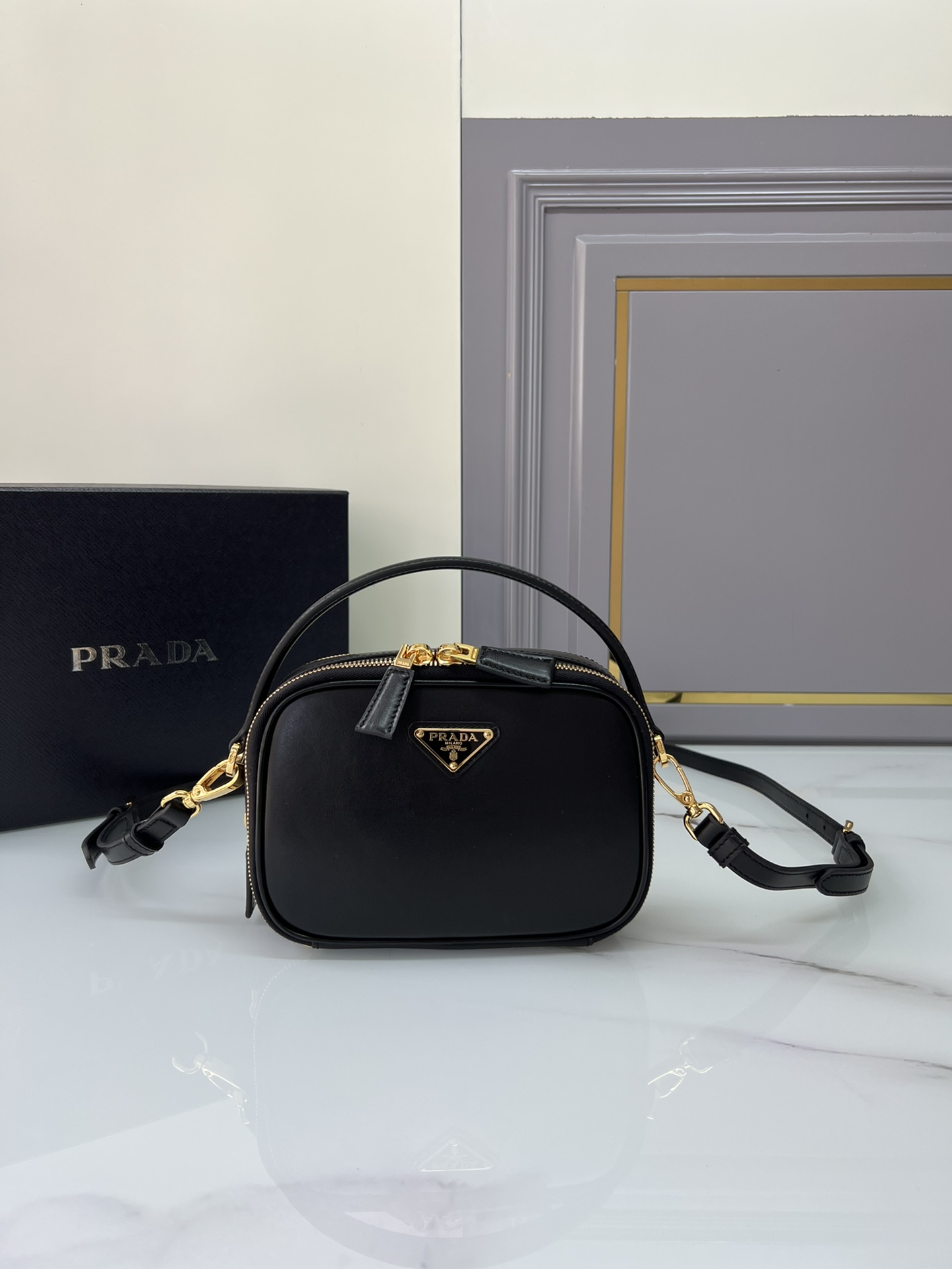 [Top] PRADA Calfskin Mini Bags 18.5x13x6.5 cm - Three Colors