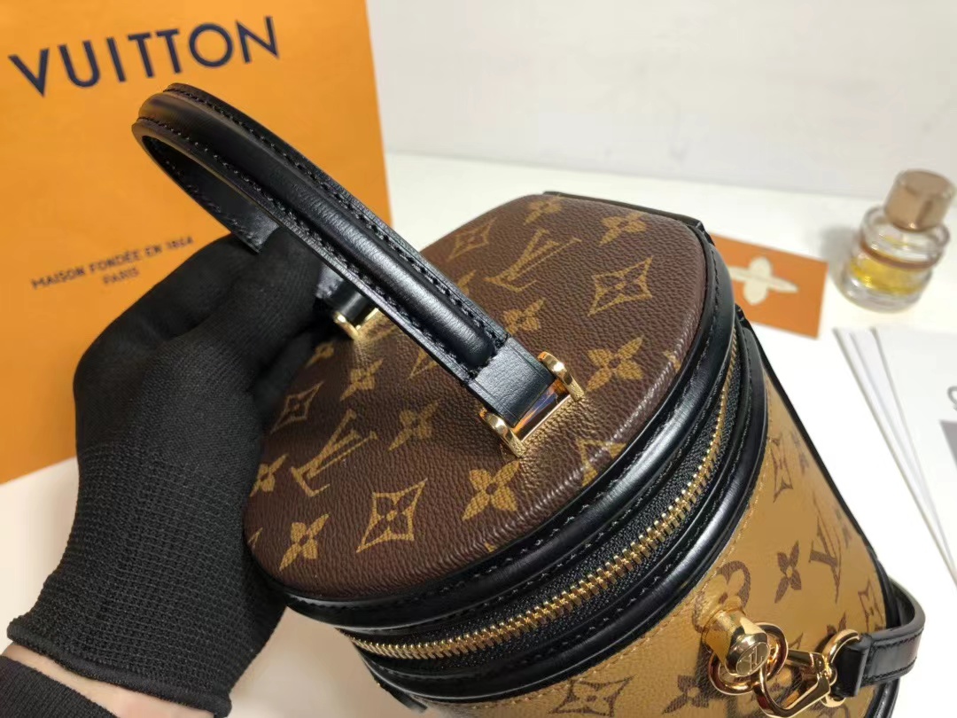 [TOP] Louis Vuitton LV Giant Monogram Vanity Bag 15.0x 17.0x 15.0 CM