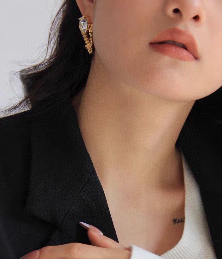 [TOP] VERSACE Medusa Gold Earrings