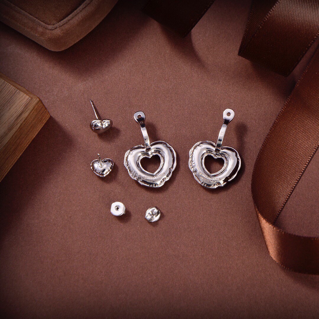 [TOP] Bottega Veneta BV Openwork Heart-shaped Earrings - Silver