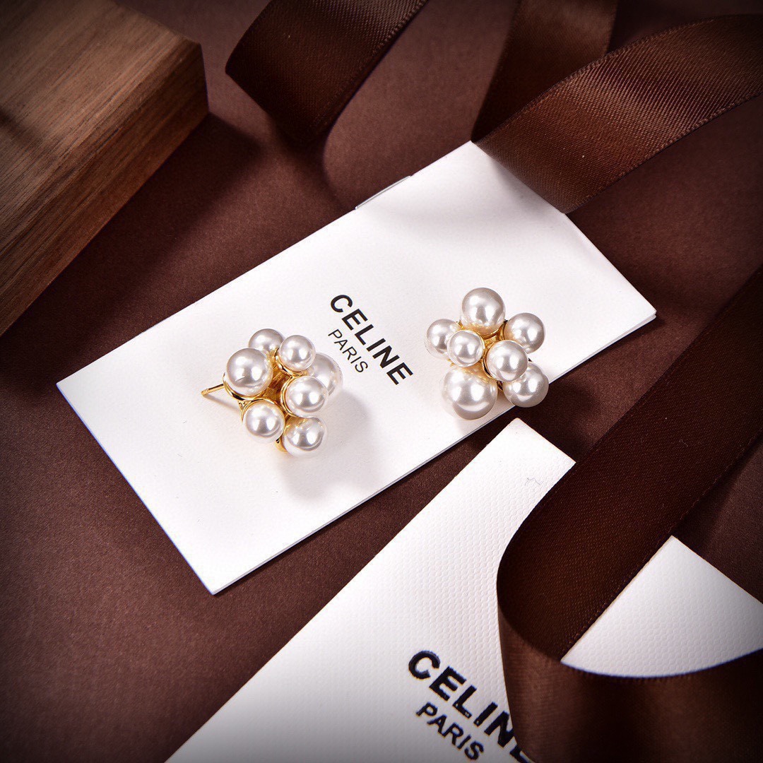 [TOP] CELINE Pearl Earrings - Gold