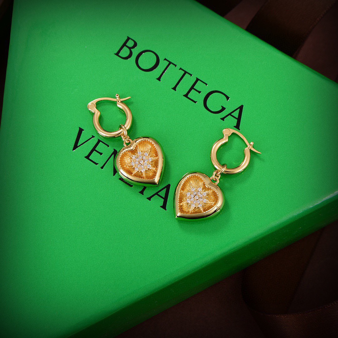 [TOP] Bottega Veneta BV Heart Earrings - Gold