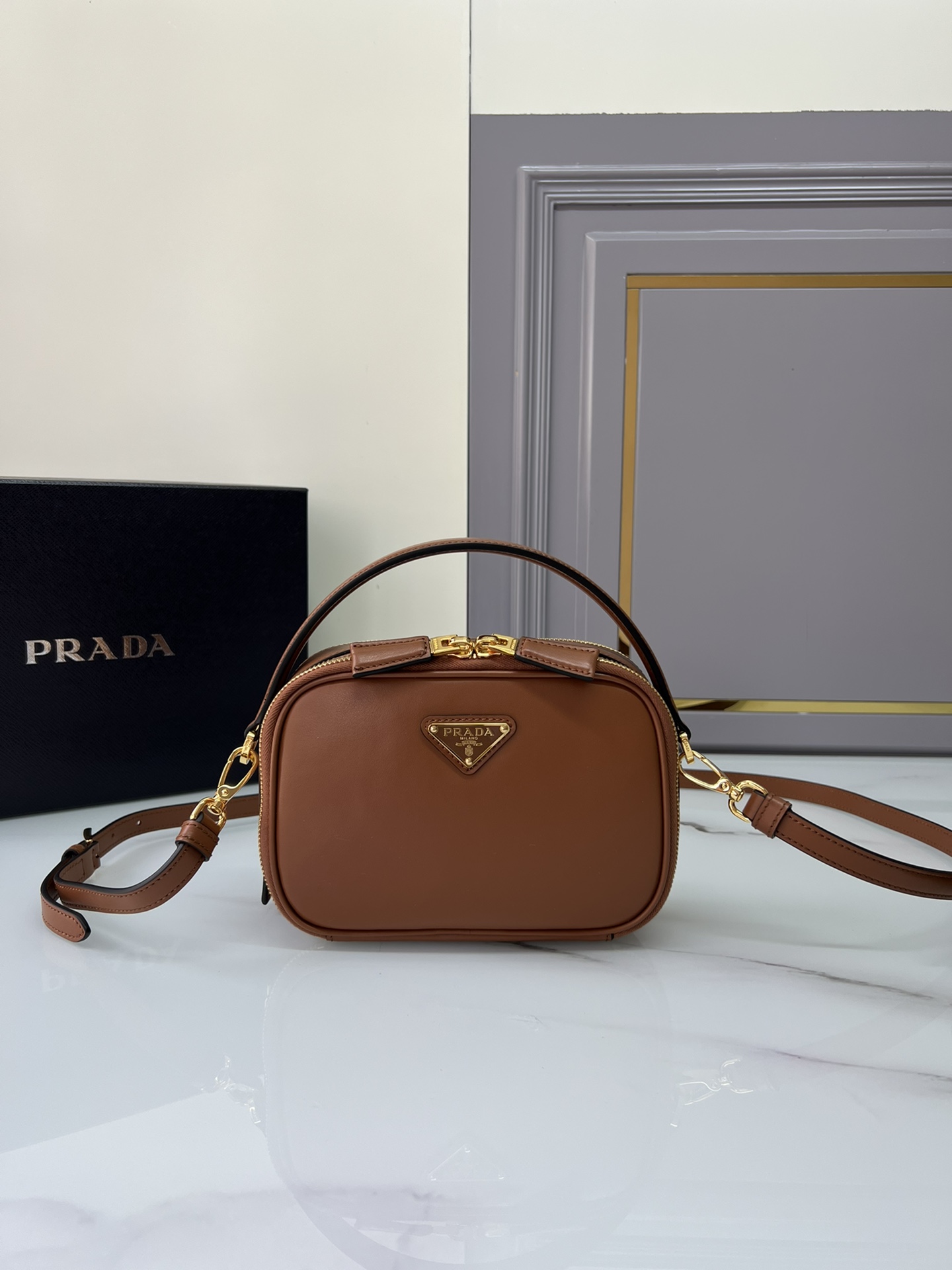 [Top] PRADA Calfskin Mini Bags 18.5x13x6.5 cm - Three Colors