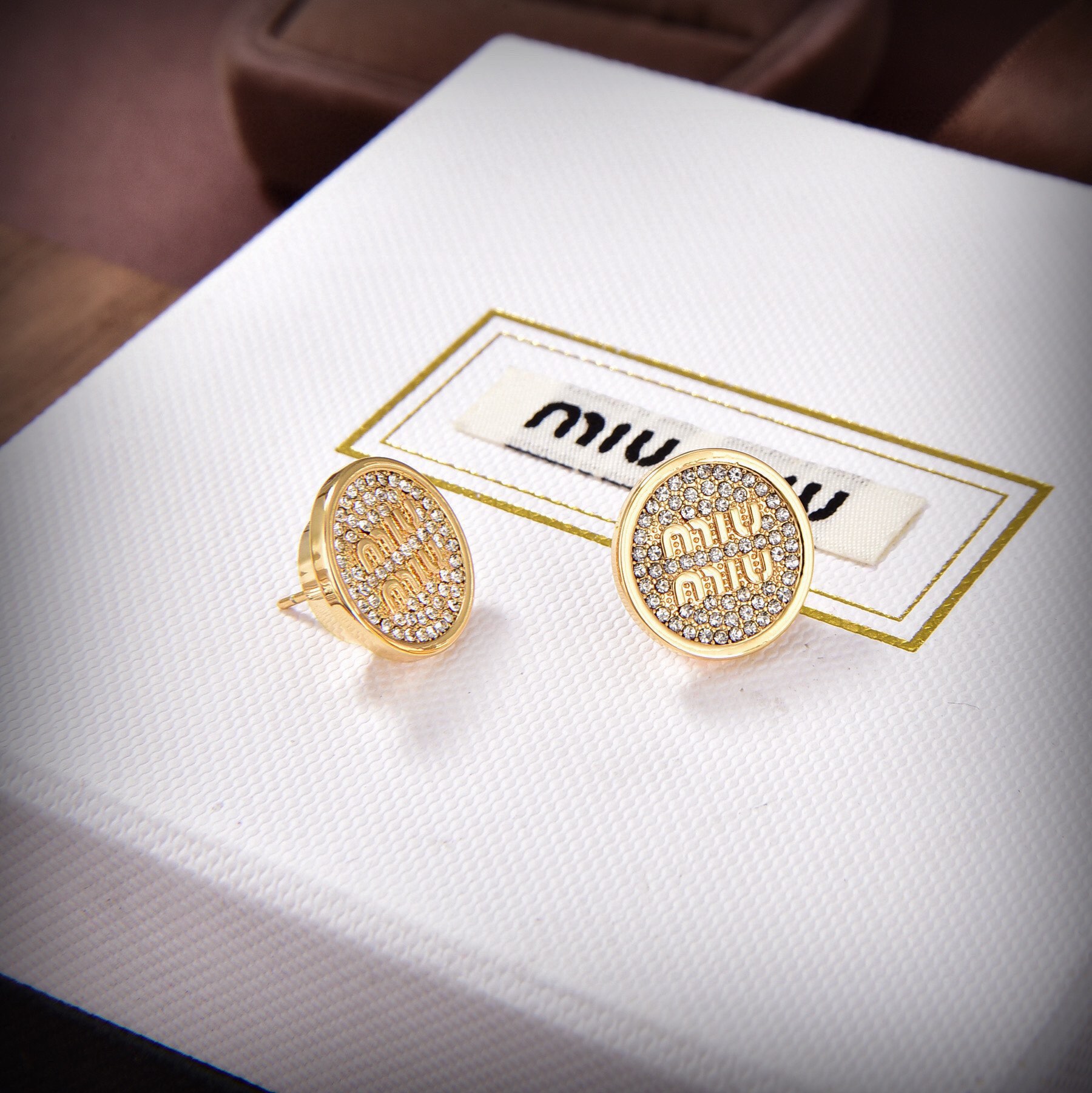 [TOP] Miu Miu Letter Earrings - Gold