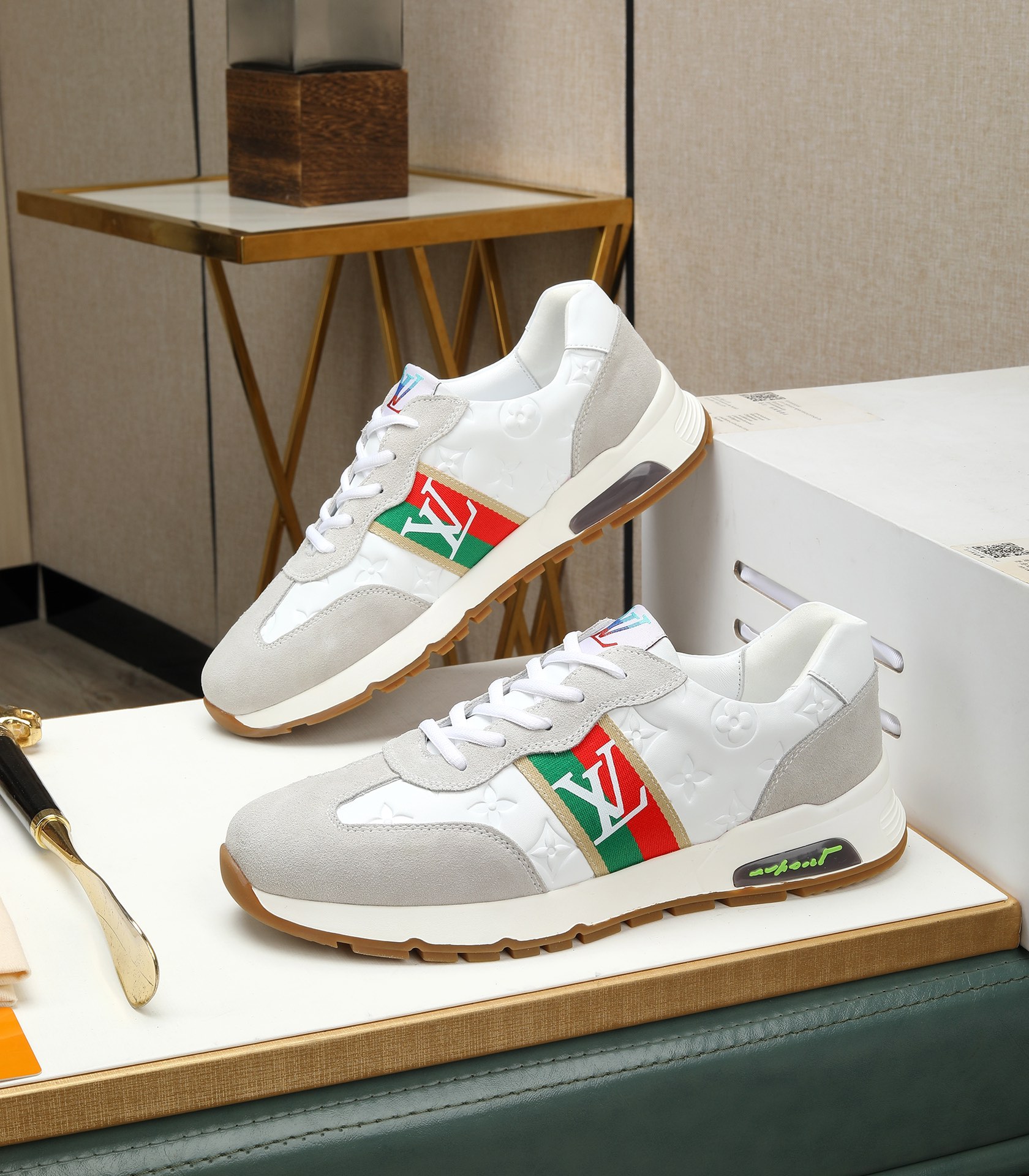 [TOP] Louis Vuitton LV LV Men's Sports Shoes - Grey