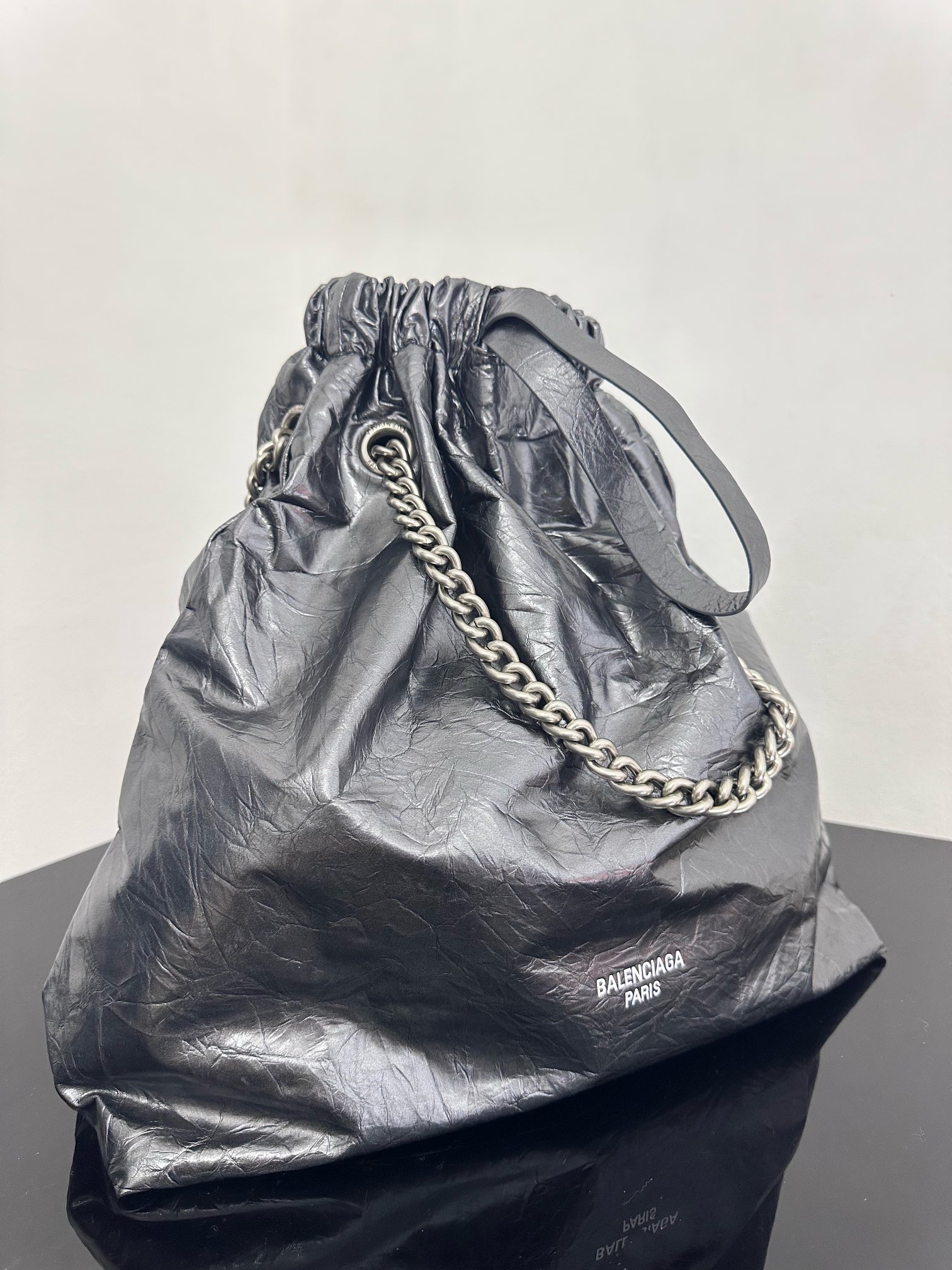 [TOP] BALENCIAGA Garbage Bag” Crush Tote Bag 43x15X35cm - Black Silver