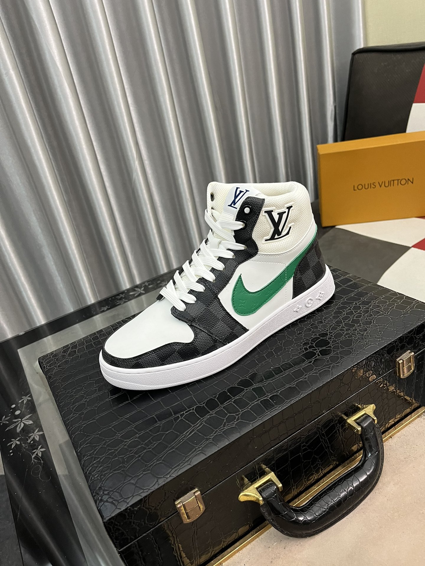 [TOP] Louis Vuitton LV LV Men's Casual Shoes