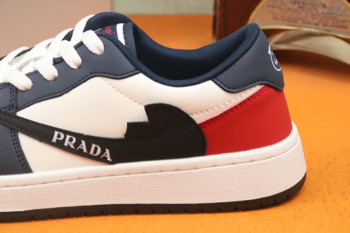 [TOP] PRADA Breathable Casual Shoes