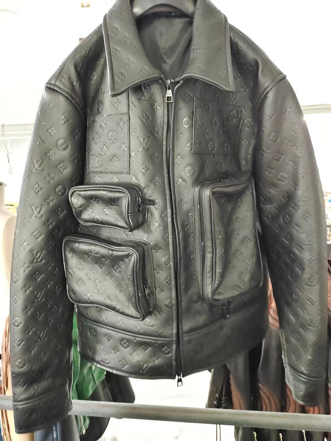 [TOP] Louis Vuitton LV LV Jacket - Black