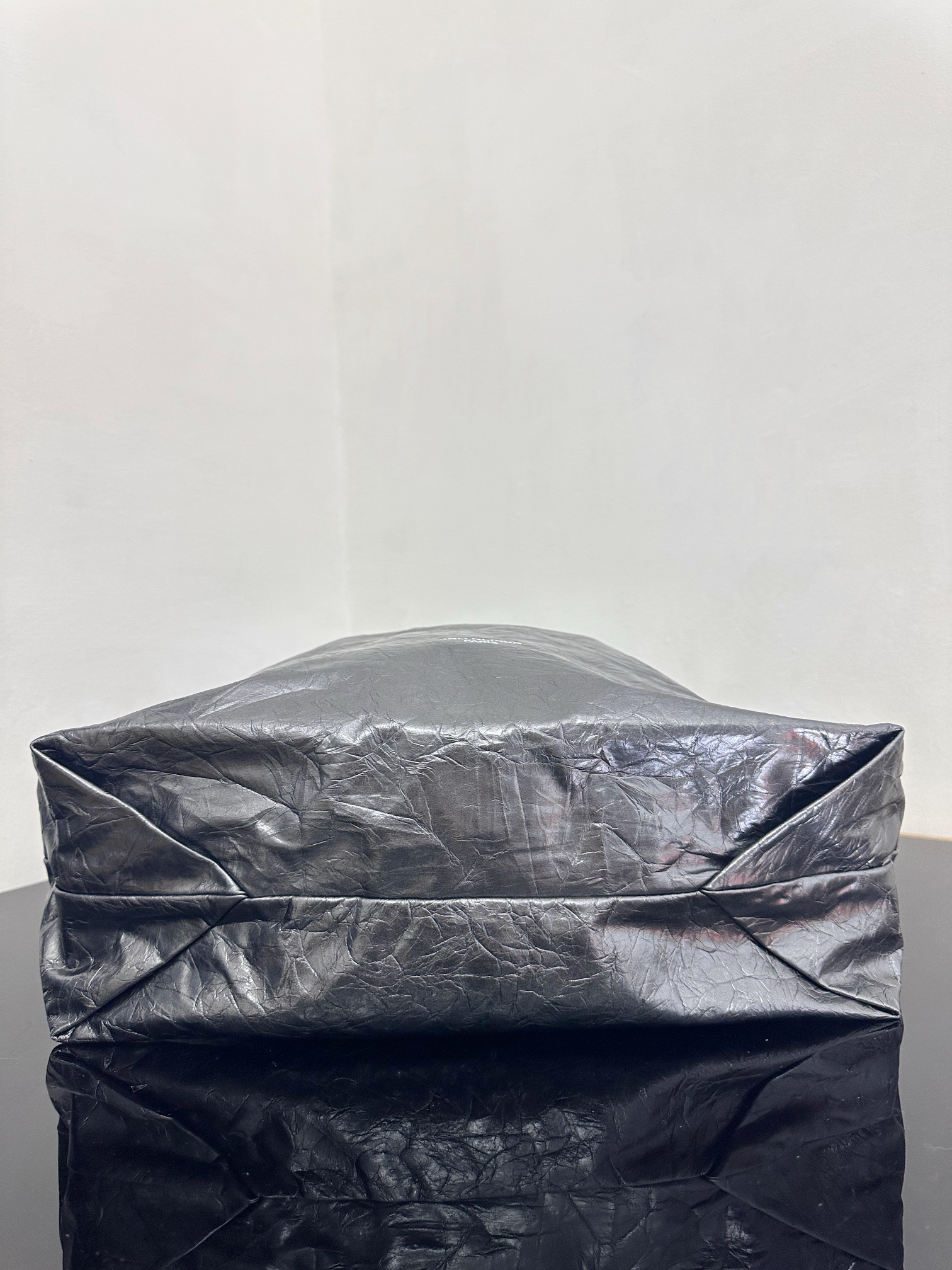 [TOP] BALENCIAGA Garbage Bag” Crush Tote Bag 43x15X35cm - Black Silver