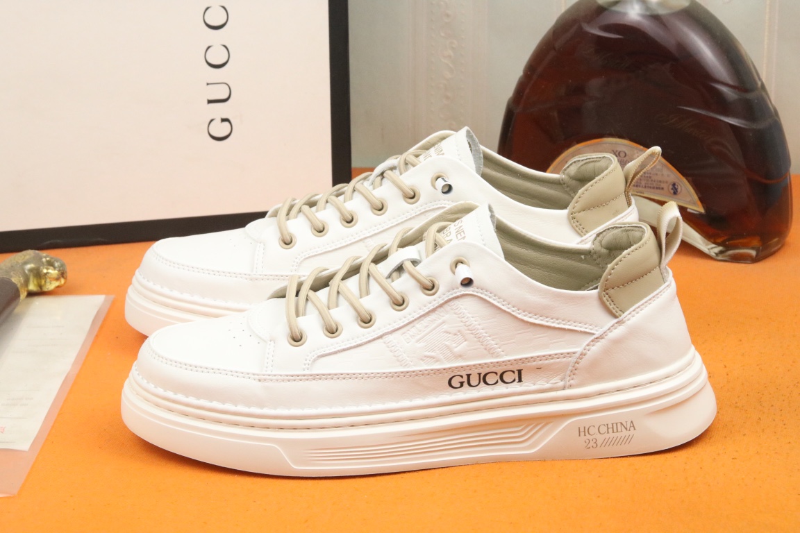 [TOP] GUCCI Comfortable And Breathable Sports Shoes - White