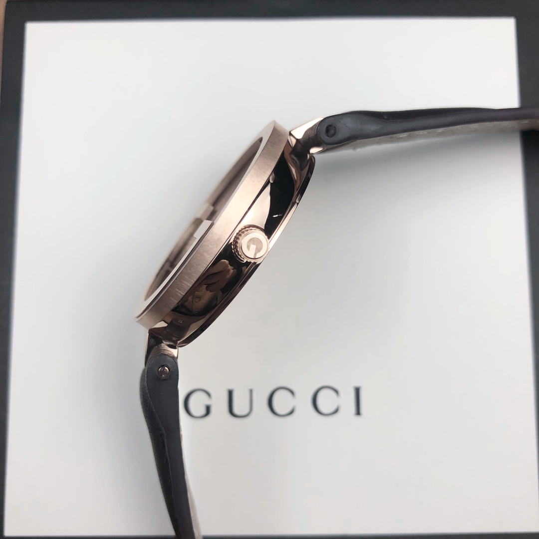 [TOP] GUCCI Quartz Unisex Watch