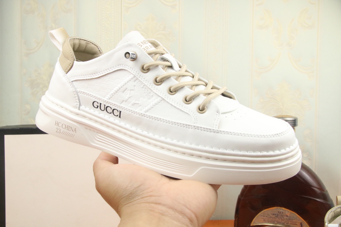 [TOP] GUCCI Comfortable And Breathable Sports Shoes - White