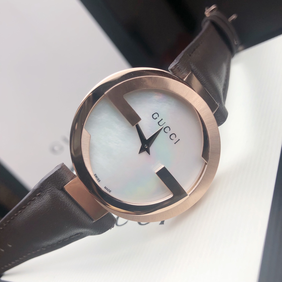 [TOP] GUCCI Quartz Unisex Watch