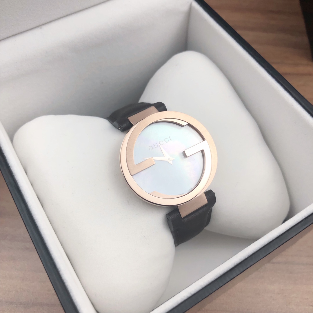 [TOP] GUCCI Quartz Unisex Watch
