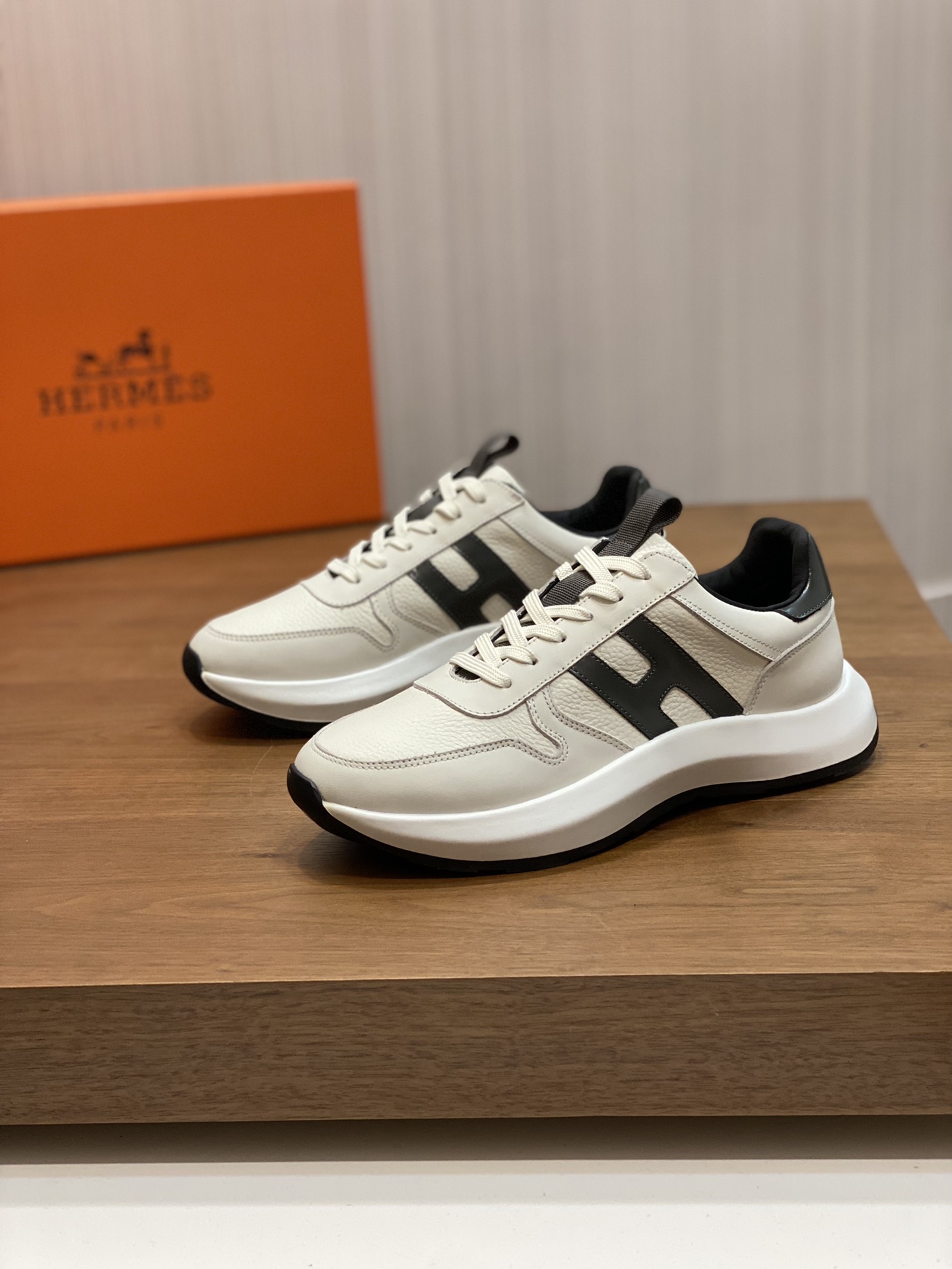 [TOP] HERMES Men's Casual Sports Shoes