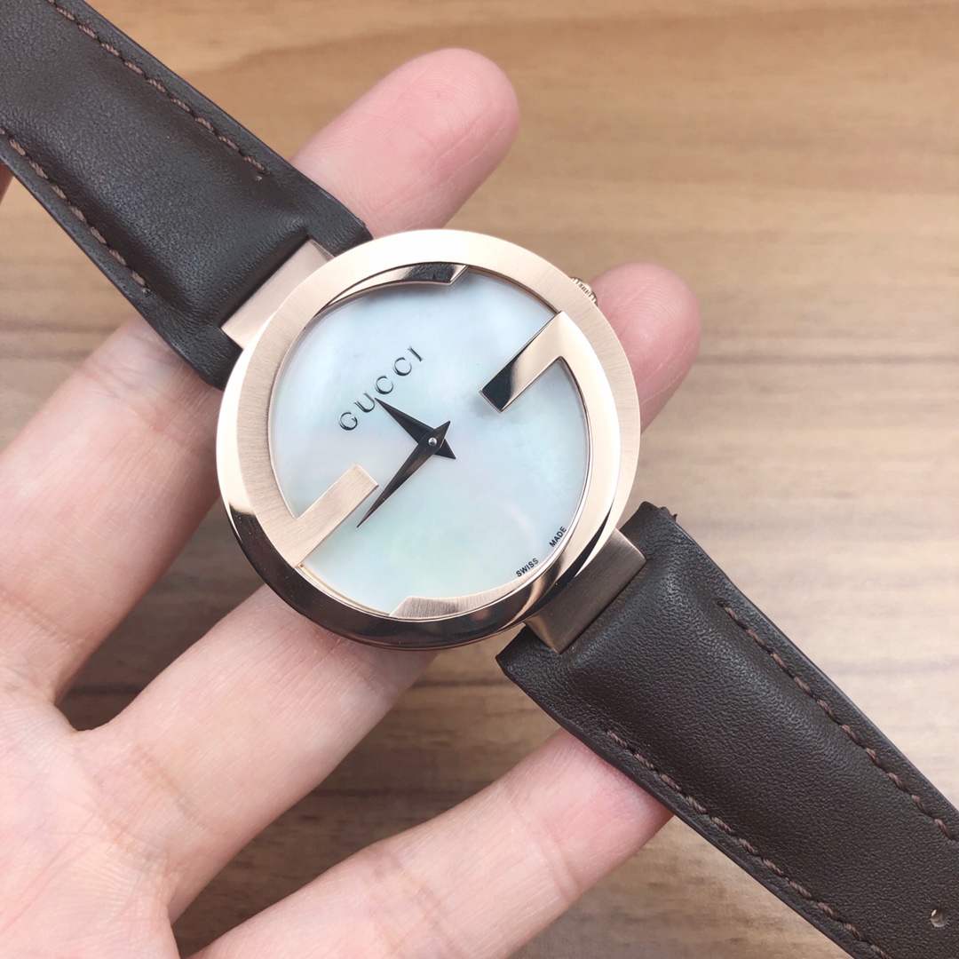 [TOP] GUCCI Quartz Unisex Watch